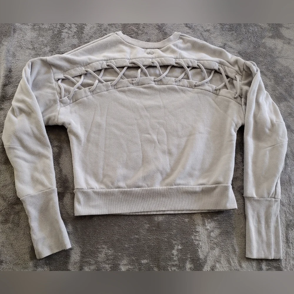 Alo Yoga Hook Up Crews Sweatshirt Women’s Crewneck Crop Cropped M? No Size Tag